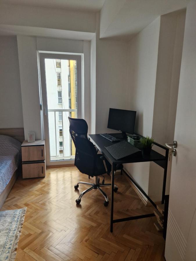 Comfy Center Apartment Skopje Eksteriør billede
